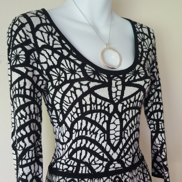 Carmen Marc Valvo Dress - Picture 3 of 7